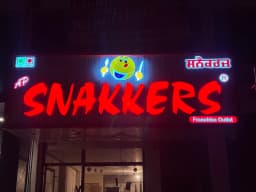 Quick Bites Near Me – Zirakpur | Snakkers Outlet