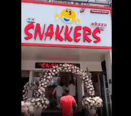 Quick Bites Near Me – khanna | Snakkers Outlet